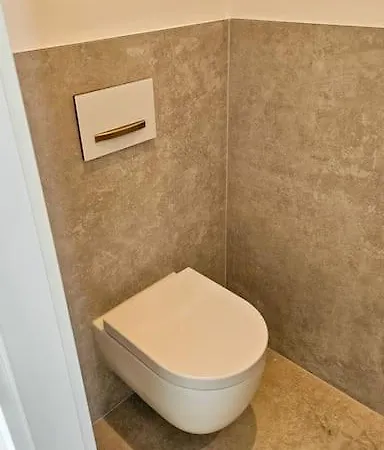 Appartement Neubau Stilvolle Dachgeschoss In Munich